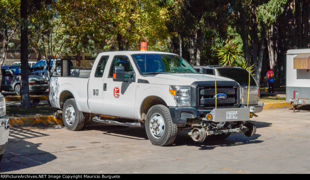 KCSM JV-37 Hi Rail Pick up Truck