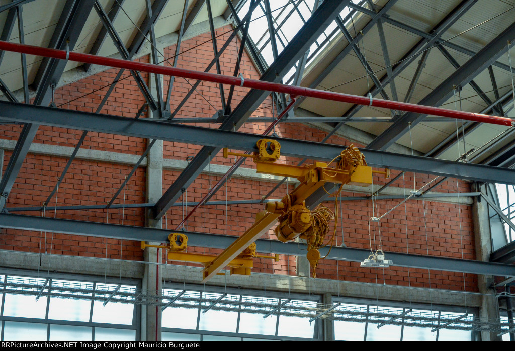 Inside Salon Trece, ceiling and cranes