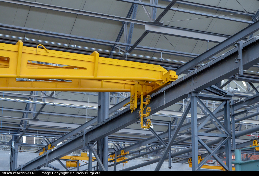 Inside Salon Trece, ceiling and cranes