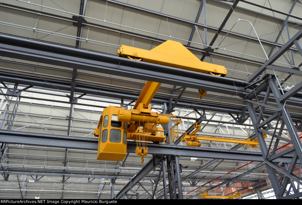Inside Salon Trece, ceiling and cranes