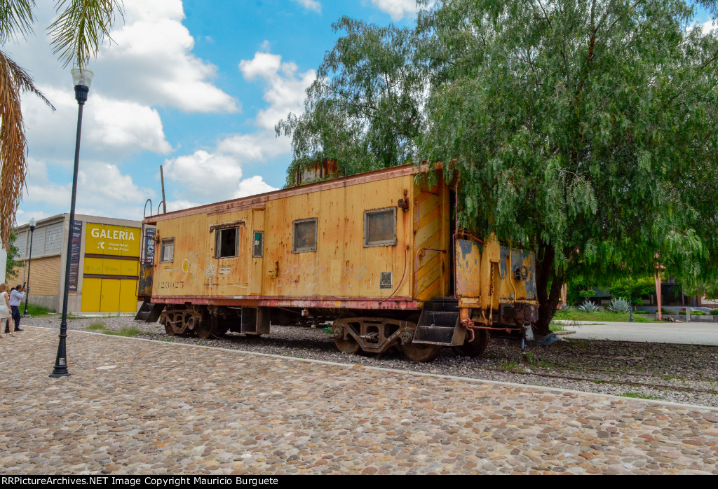 NdeM Caboose