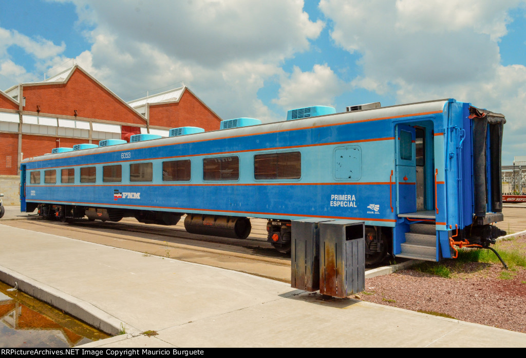 NdeM Primera Especnal Passenger car