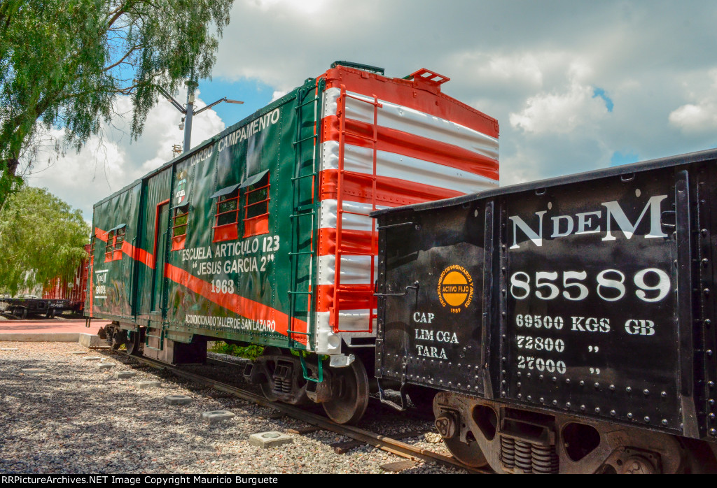 NdeM Camping car used as School