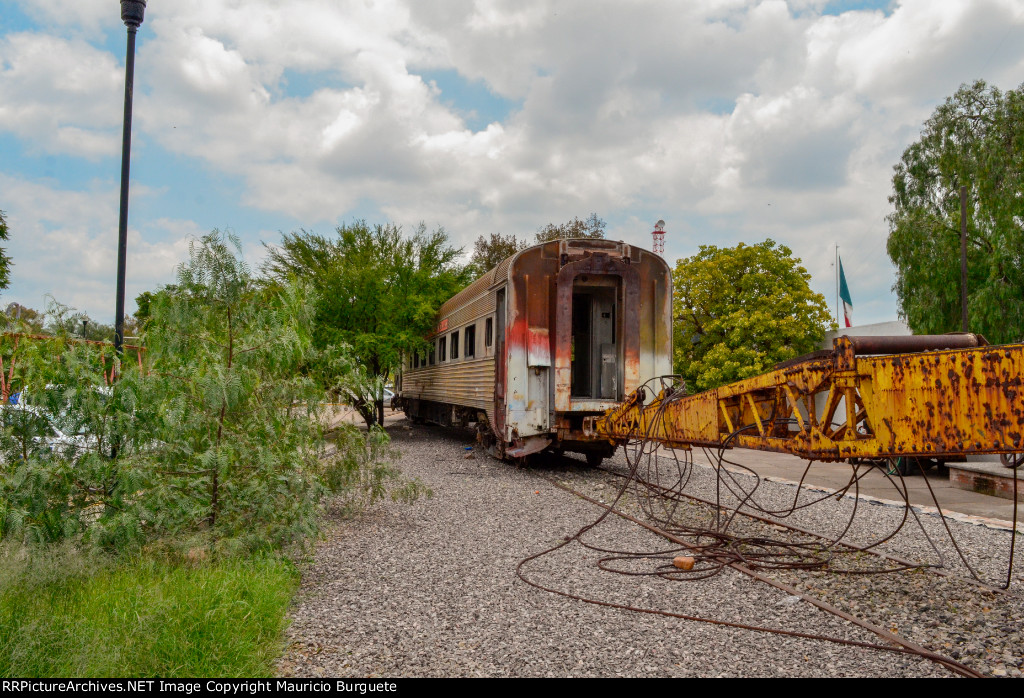 NdeM J.M. Pino Suarez Business car