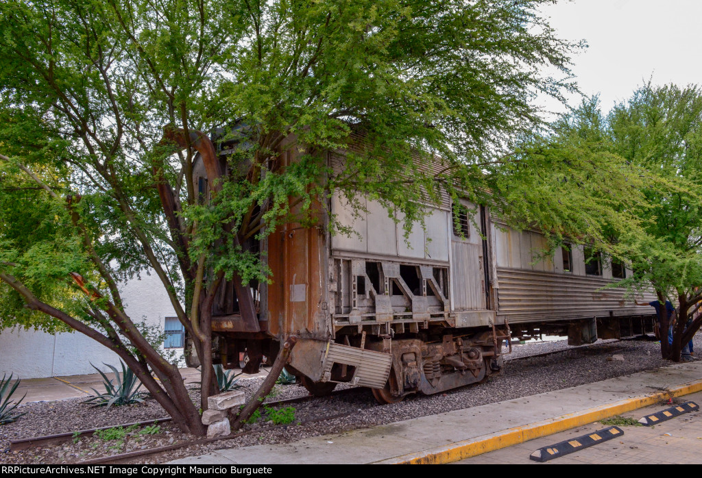 NdeM J.M. Pino Suarez Business car