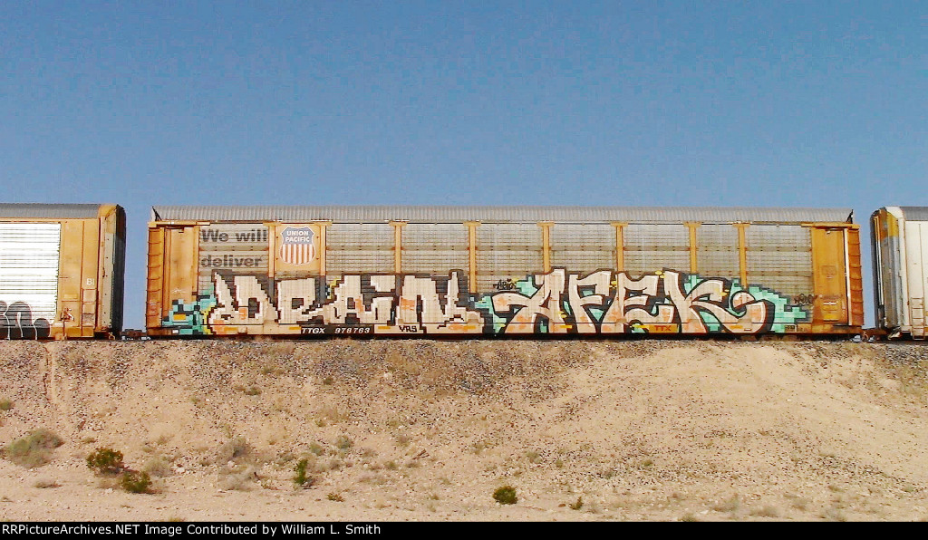 WB Manifest Frt at Erie NV -71