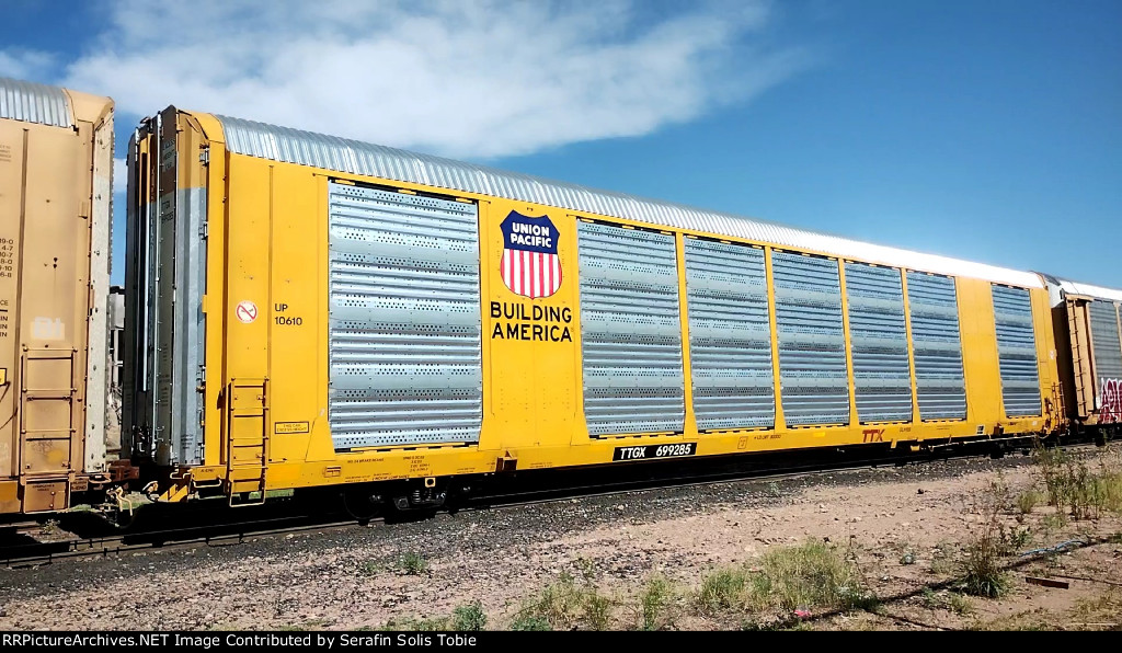 UP 10610 TTGX 699285