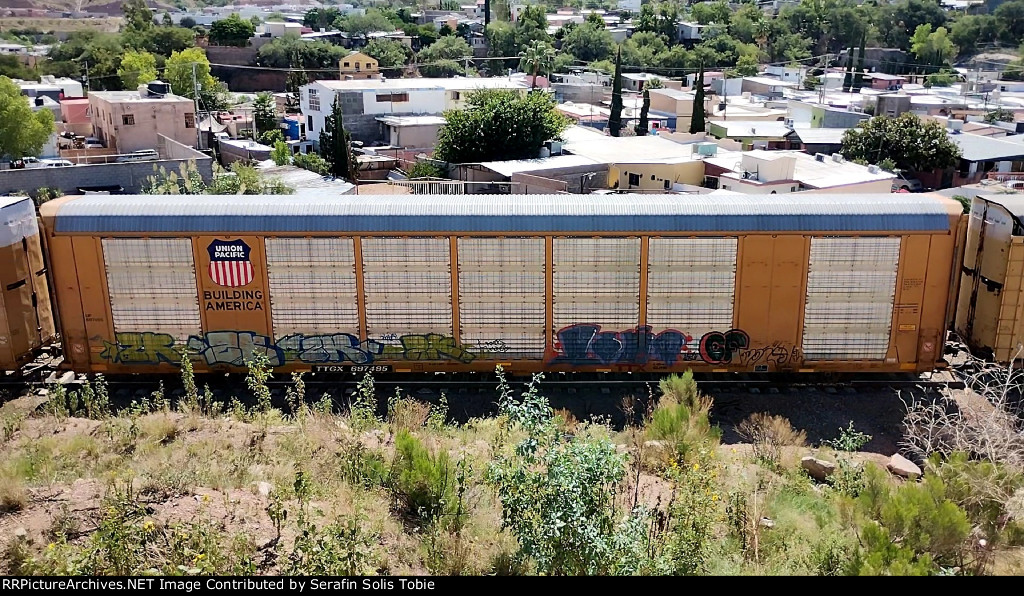 UP 697495 TTGX 697495