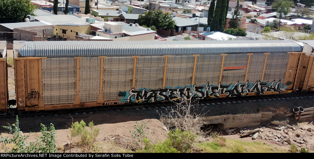 BNSF 26746 TTGX 704835