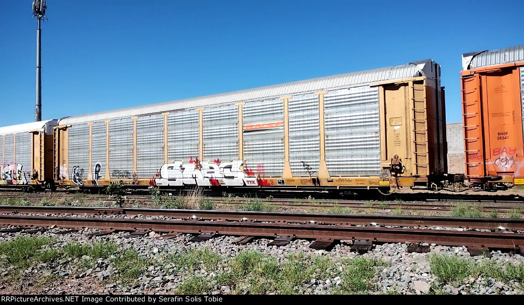 BNSF 26736 TTGX 704837