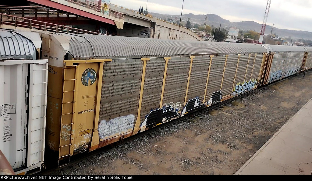 BNSF 24000 TTGX 994822