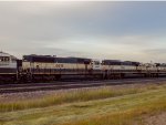 BNSF 9518 and BNSF 9427