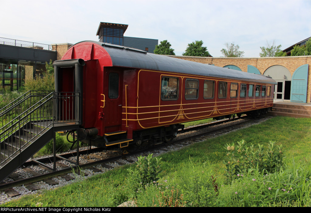 Statens Jarnvagar Passenger Car   