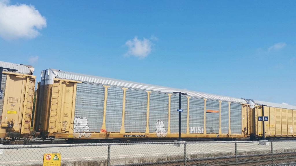 BNSF 26785 (Body) TTGX 704773 (Flat)