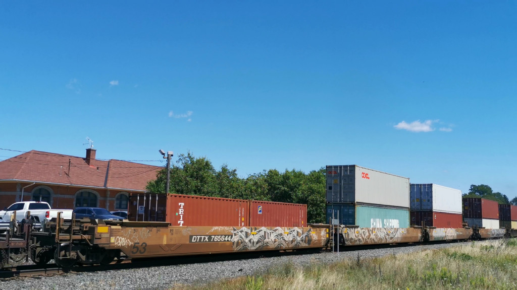 DTTX 765644 (Triple Well Car Altogther)