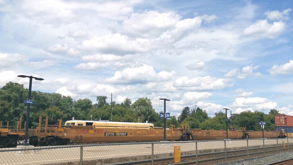 DTTX 767357 (Triple Well Car Altogther)