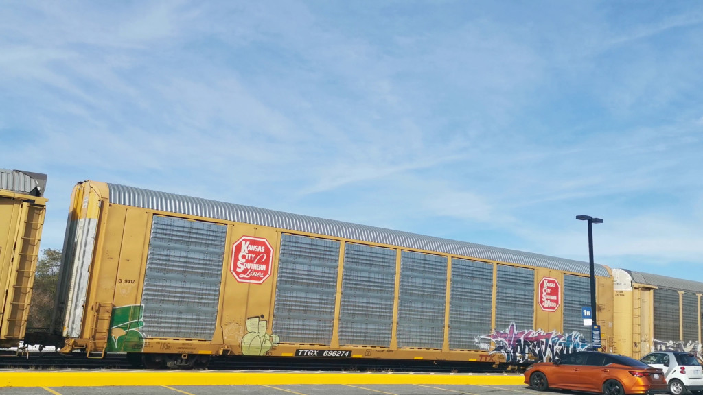 KCS G9417 (Body) TTGX 696274 (Flat)