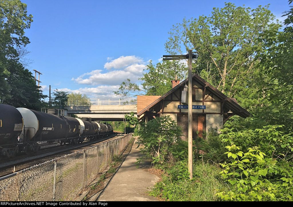 Trackside view of Valley Forge Park station
