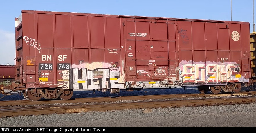BNSF 728743