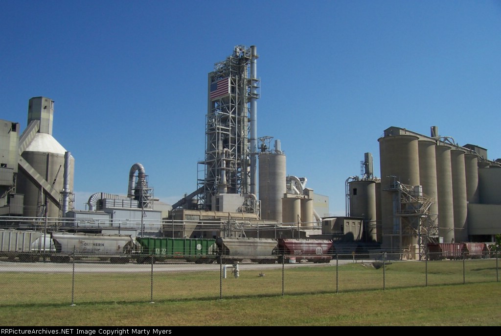 Ash Grove Cement Plant