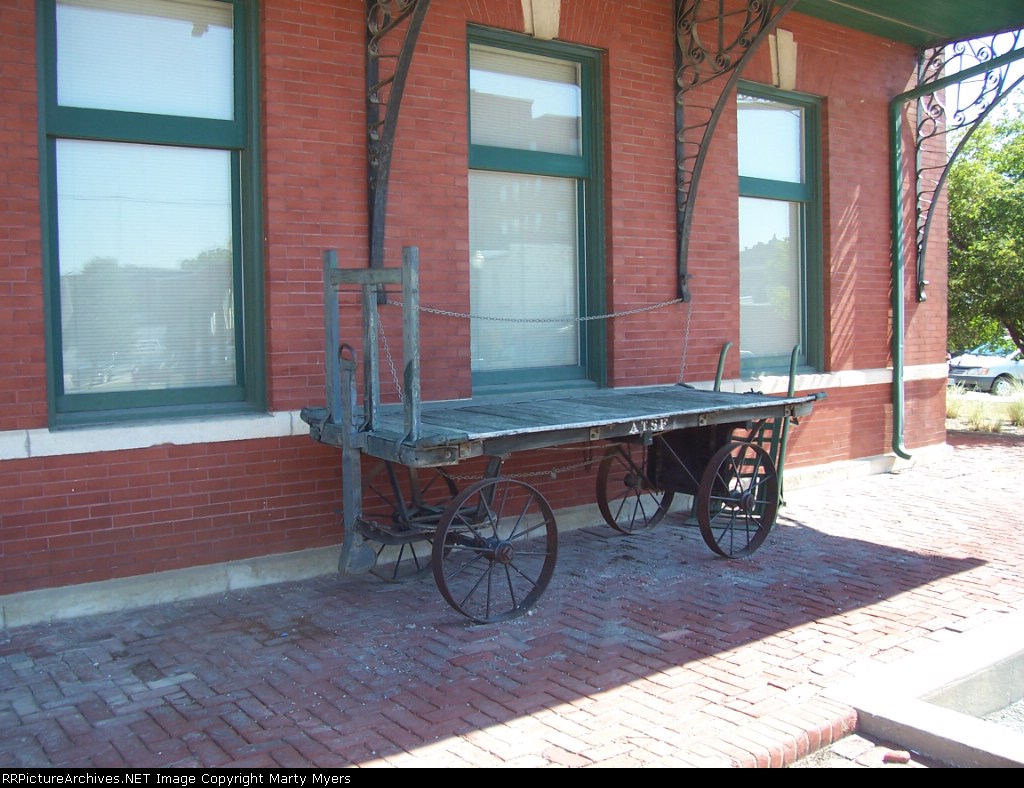 Santa Fe Baggage Cart