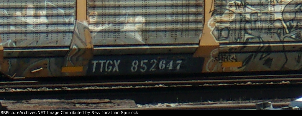 TTGX 852647, detail view of car number