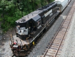 NS H76 rolling east