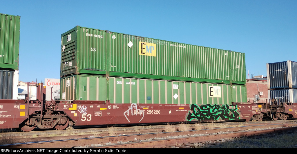 BNSF 256220 "A" EMHU 643309 EMHU 244064