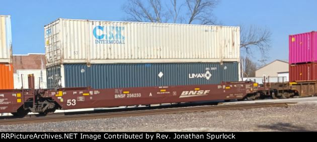 BNSF 256233A and two containers