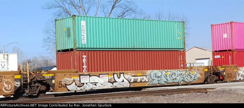 DTTX 732863C and two containers