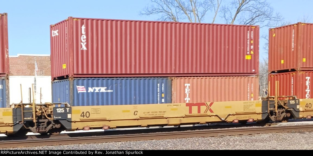 DTTX 759950C and three containers