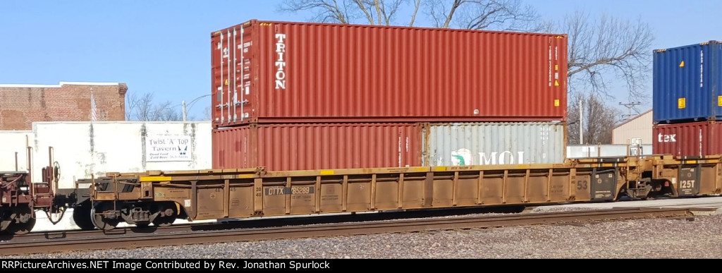 DTTX 785289A and three containers