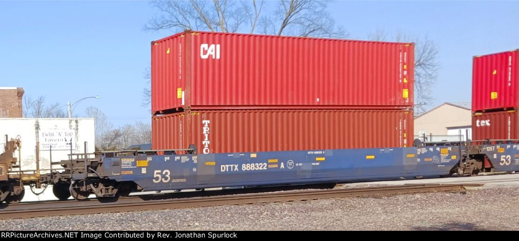 DTTX 888322A and two containers