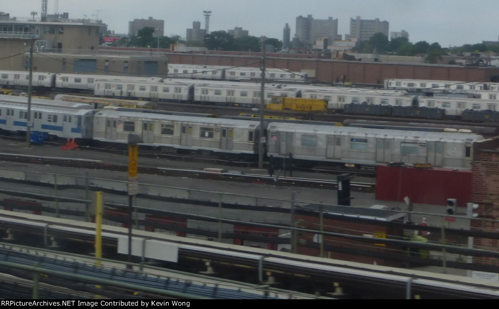 NYCT R40M 4460 & R42 4665