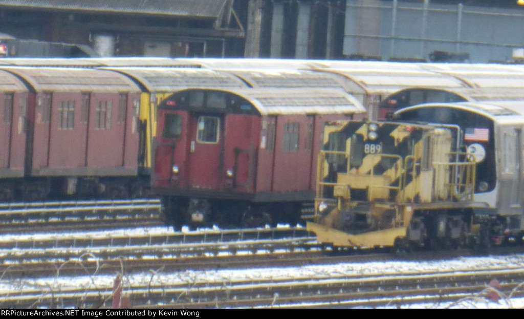 NYCT IRT Main Line R36 9542, World's Fair R33 Single Unit 9342 and GE R77 switcher 889