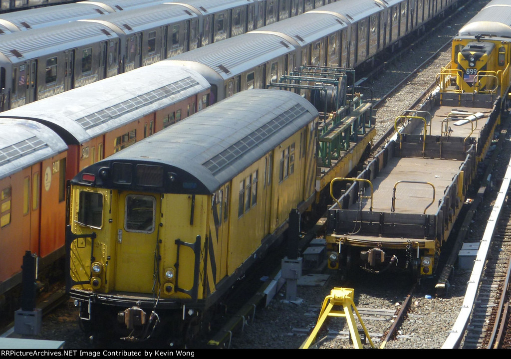 NYCT R33 rider car RD417