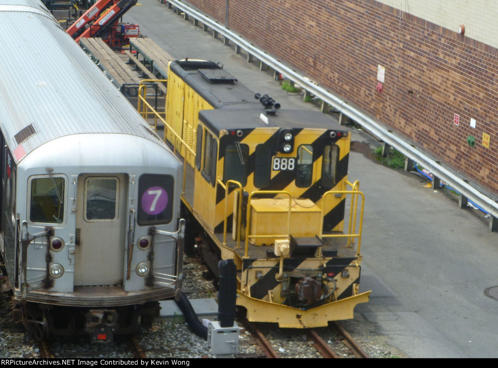 NYCT GE R77 (50 ton) switcher 888