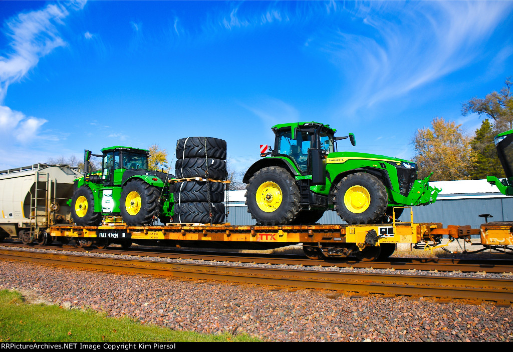 IPAX 97929 John Deere model 8R-370