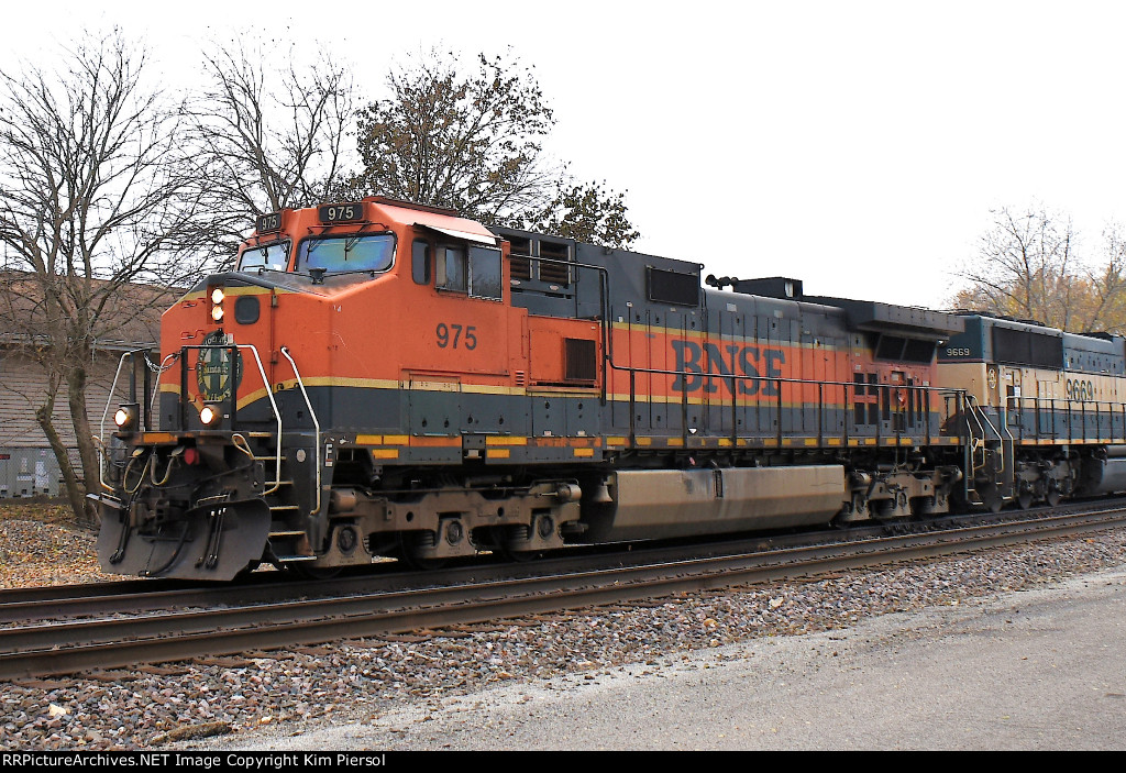 BNSF 975