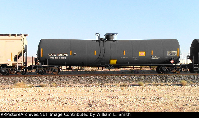 WB Manifest Frt at Ereii NV W-MdTrnSlv -53