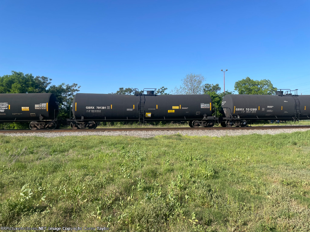 GBRX 701381