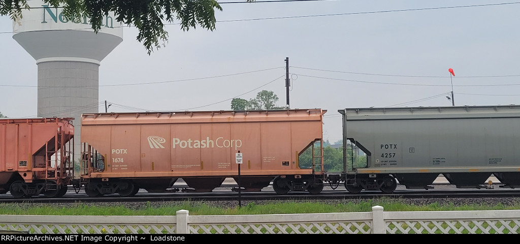 POTX 1674