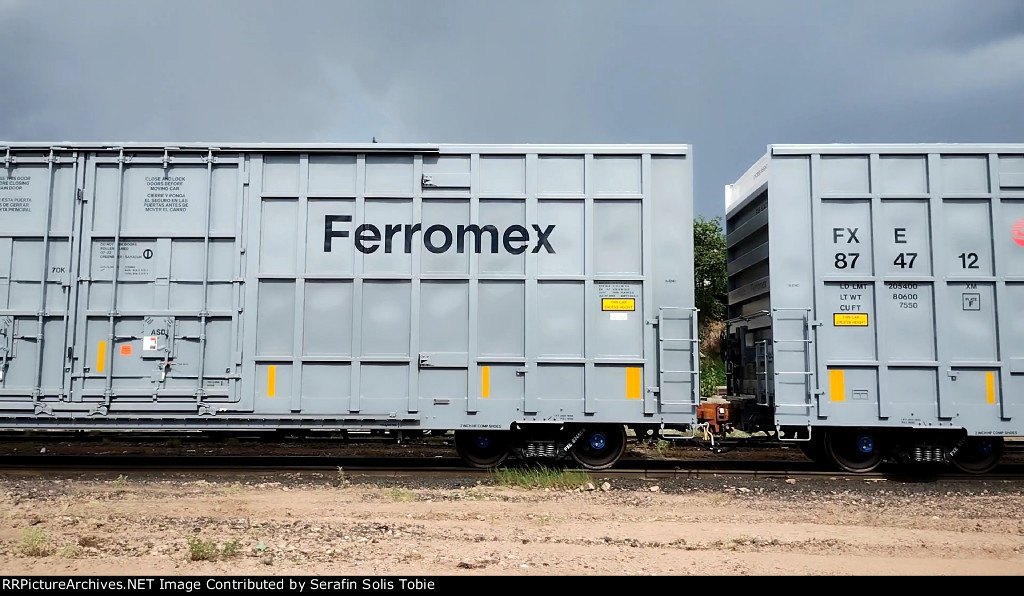 FXE 874668 Carro Nuevo