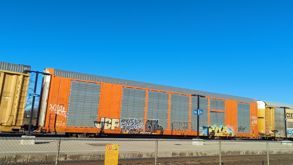 BNSF 27160 (Body) TTGX 693444 (Flat)