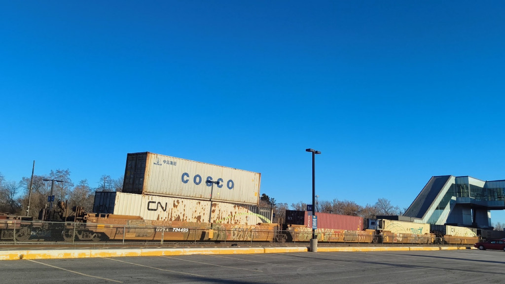 DTTX 724493 (Triple Well Car Altogther)