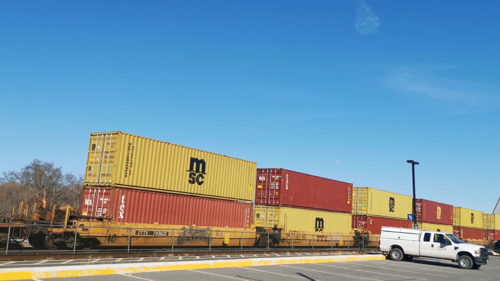 DTTX 743623 (5 Section Well Car Altogther)