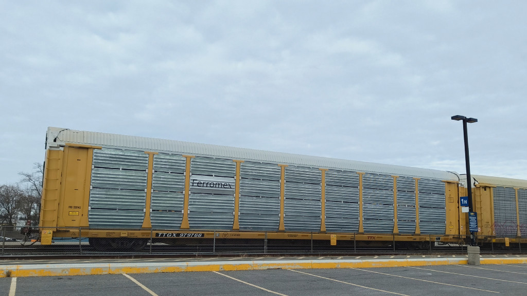 FXE 320143 (Body) TTGX 979766 (Flat)