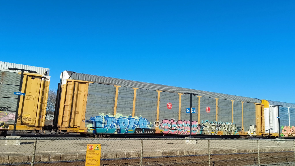 KCS 9453 (Body) TTGX 704961 (Flat)