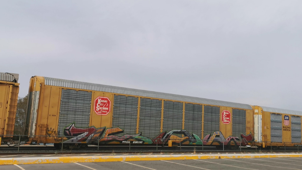 KCS G1654 (Body) TTGX 696110 (Flat)