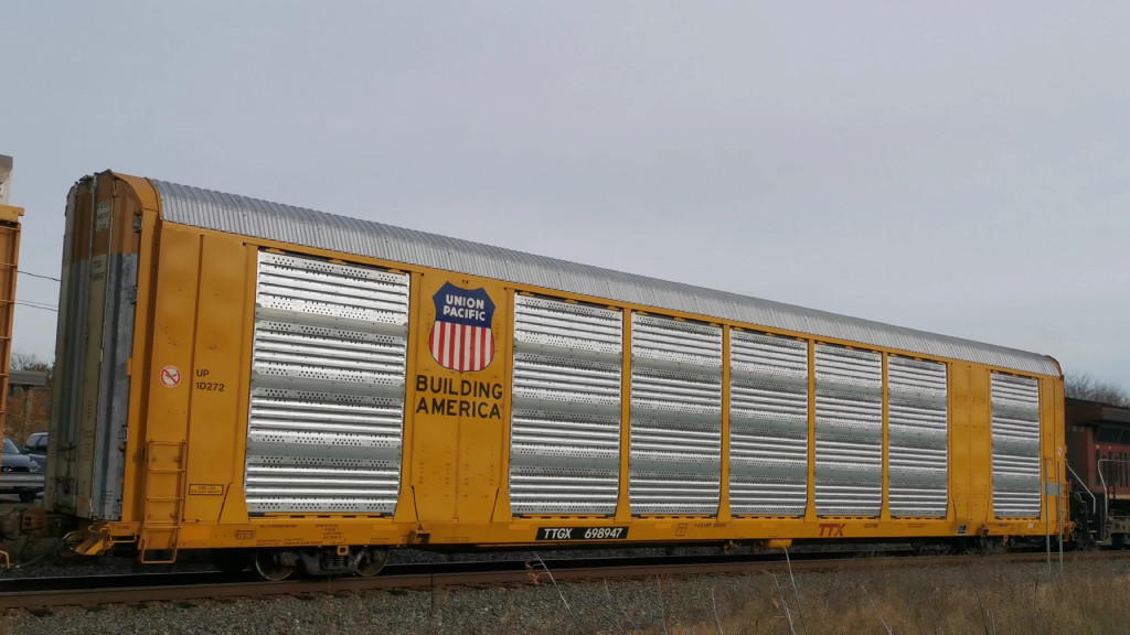 UP 10272 (Body) TTGX 698947 (Flat)